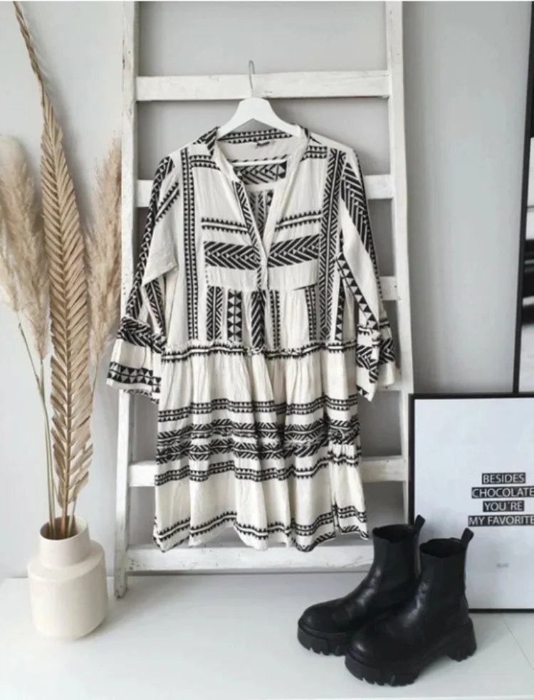 New Short Dress Summer Geometric Print V-neck Bell Sleeve Short Dress Beach Party Nine-quarter Sleeves Big Swing Dress - Image 5
